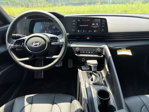 New 2026 Hyundai Elantra SEL Sport FWD image 23