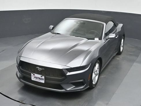 Used 2026 Ford Mustang Premium RWD image 38