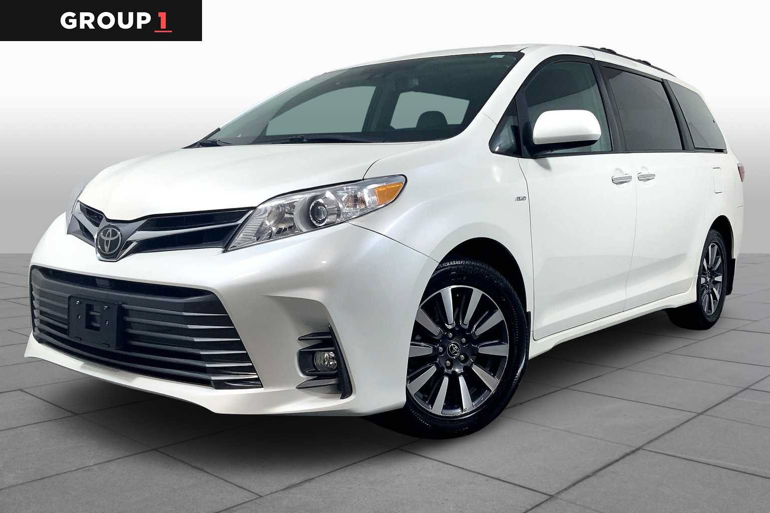 Used 2018 Toyota Sienna XLE Premium w/ Outdoor Package AWD/4WD image 1