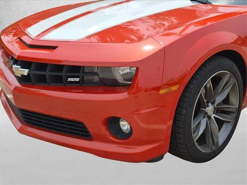 Used 2011 Chevrolet Camaro SS RWD image 13