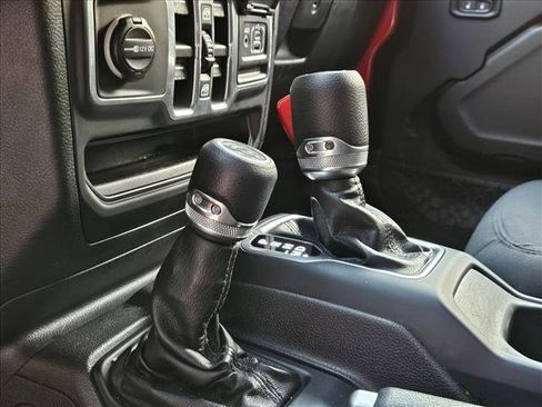 Used 2018 Jeep Wrangler Unlimited Sport S AWD/4WD image 13