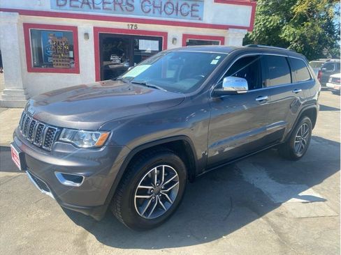Used 2021 Jeep Grand Cherokee Limited w/ Luxury Group II RWD image 2