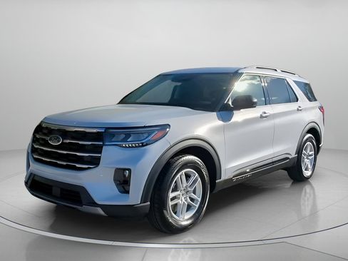 New 2026 Ford Explorer Active w/ Active Comfort Package image 12