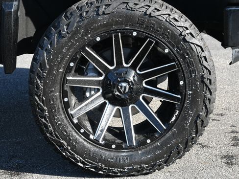 Used 2022 GMC Sierra 1500 AT4 w/ AT4 Preferred Package image 13