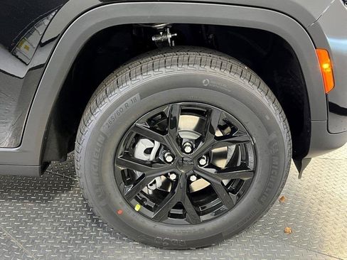 New 2025 Jeep Grand Cherokee Altitude w/ Trailer Tow Package image 10