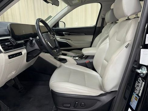 Used 2025 Kia Telluride S AWD/4WD image 14