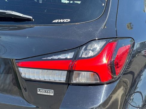 Used 2025 Mitsubishi Outlander Sport LE image 24