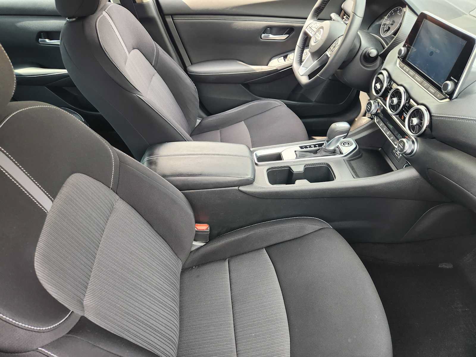 Used 2020 Nissan Sentra SV FWD image 13