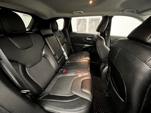 Used 2022 Jeep Cherokee Latitude Lux image 34