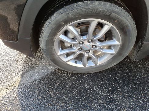 Used 2022 GMC Terrain SLT image 9