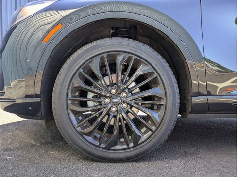 Used 2025 Lincoln Corsair AWD w/ Equipment Group 101A image 26