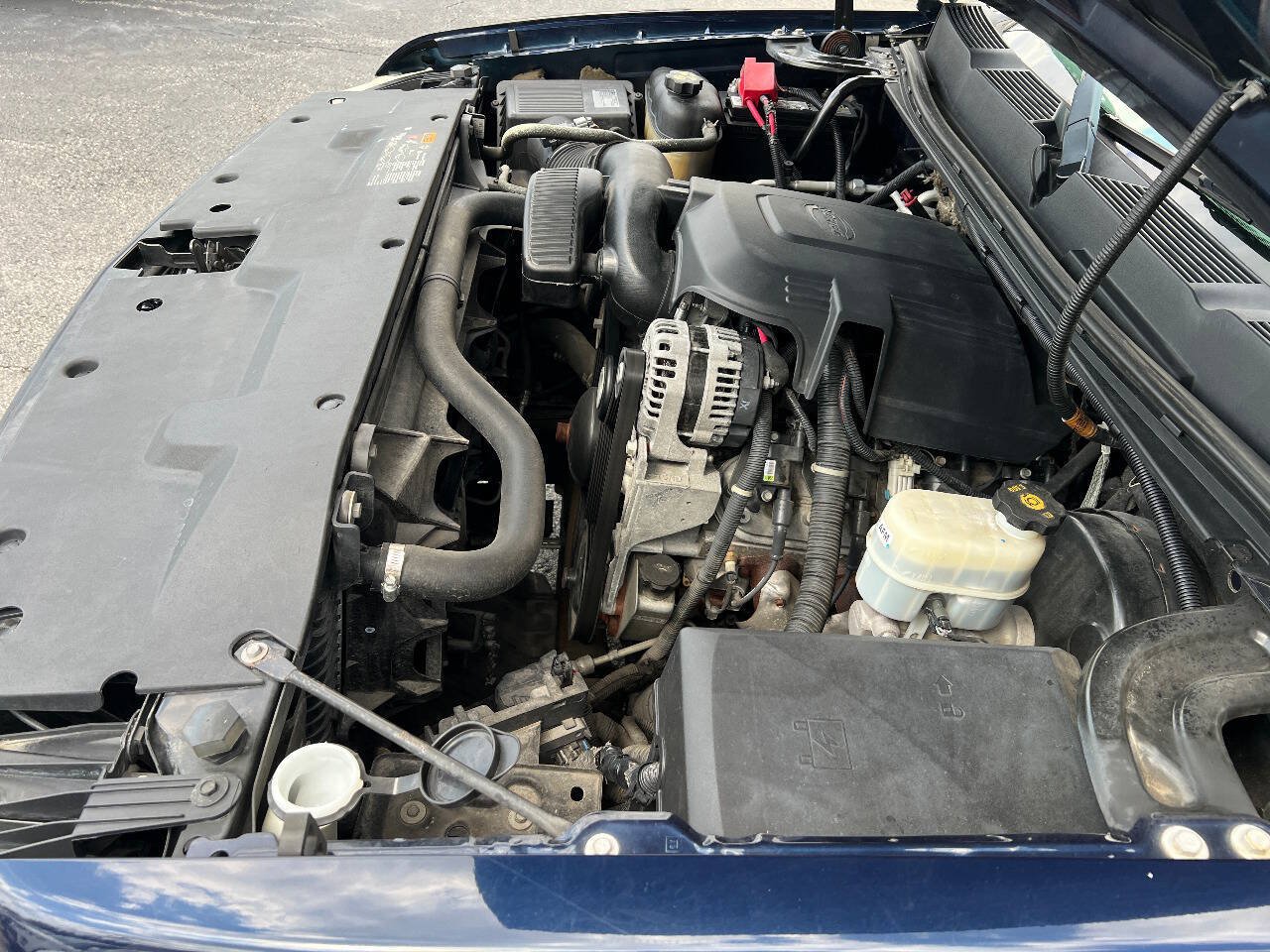 Used 2011 Chevrolet Silverado 1500 W/T RWD image 35