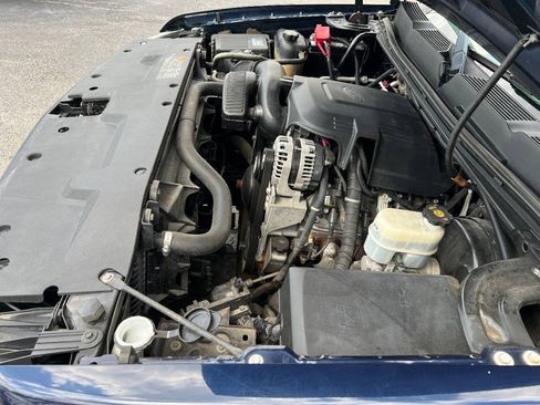 Used 2011 Chevrolet Silverado 1500 W/T RWD image 35