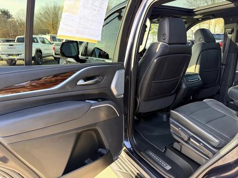 Certified 2022 Cadillac Escalade Premium Luxury w/ Performance Package image 13