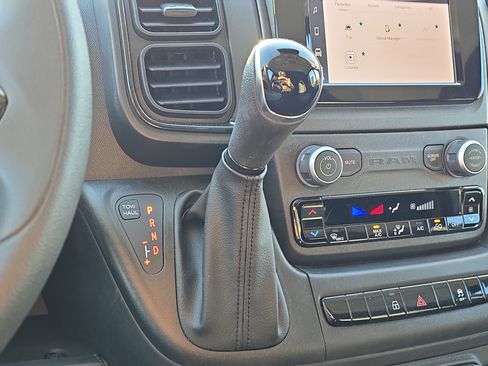 Used 2025 RAM ProMaster 2500 w/ Upfitter's Prep Package FWD image 22