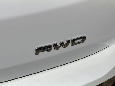 Used 2022 GMC Terrain SLT AWD/4WD image 30