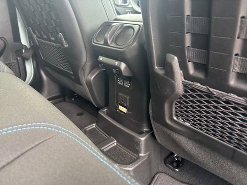 Used 2023 Jeep Wrangler Unlimited Rubicon 4xe w/ Cold Weather Group AWD/4WD image 16