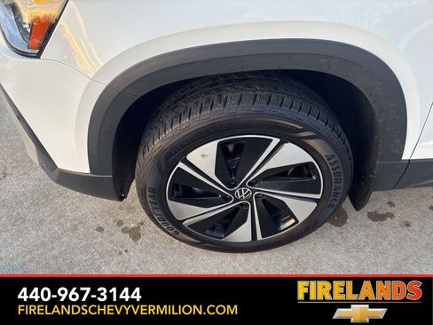 Used 2025 Volkswagen Taos SE image 52