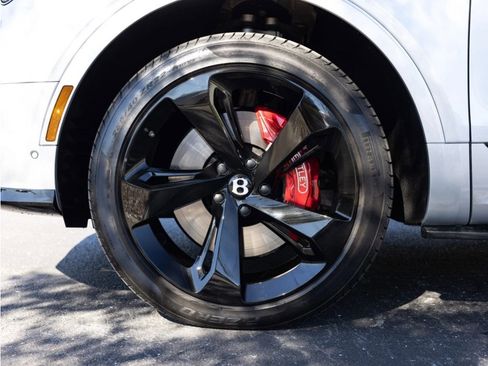 Certified 2024 Bentley Bentayga Extended Wheelbase image 98