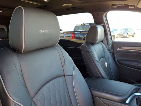 Certified 2024 Buick Enclave Avenir w/ Avenir Technology Package image 12