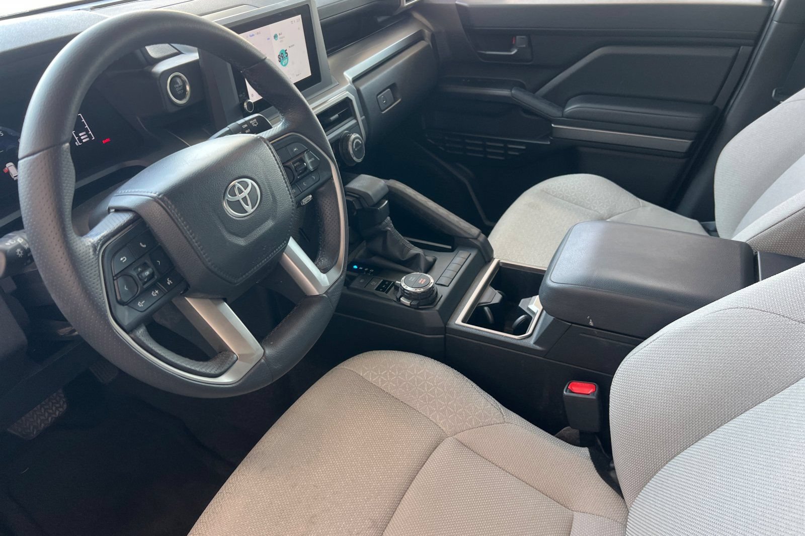 Used 2025 Toyota 4Runner SR5 AWD/4WD image 7