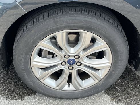 Used 2022 Ford Edge Titanium w/ Class II Trailer Tow Package AWD/4WD image 13