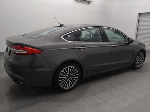 Used 2017 Ford Fusion SE w/ Fusion SE Technology Package image 10