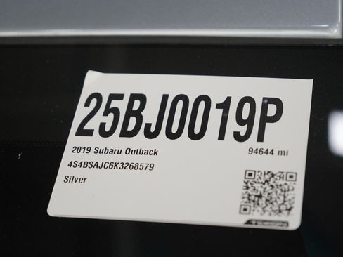 Used 2019 Subaru Outback 2.5i Limited AWD/4WD image 31