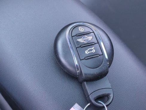 Used 2015 MINI Cooper 4-Door Hardtop FWD image 35