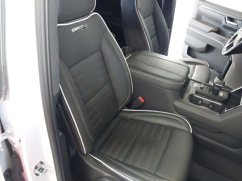 Used 2024 GMC Sierra 1500 AT4X image 28