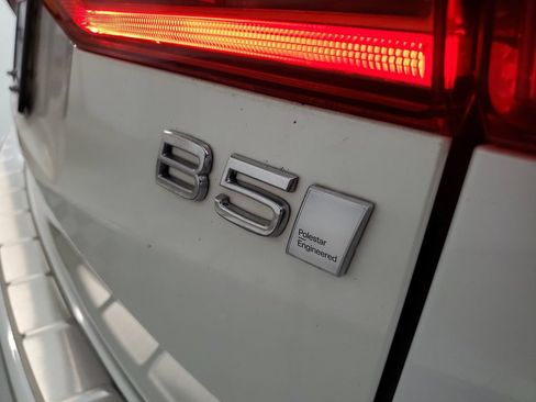 Used 2023 Volvo XC60 B5 Plus w/ Protection Package Premier FWD image 9