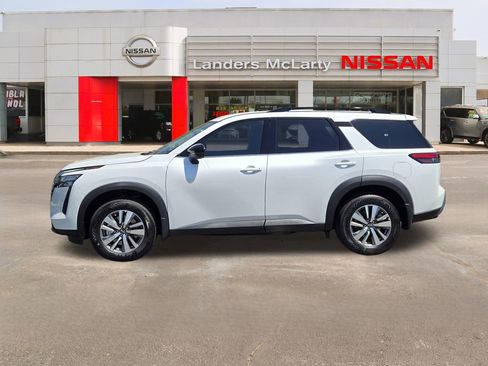 New 2026 Nissan Pathfinder SL w/ Cargo Package FWD image 6
