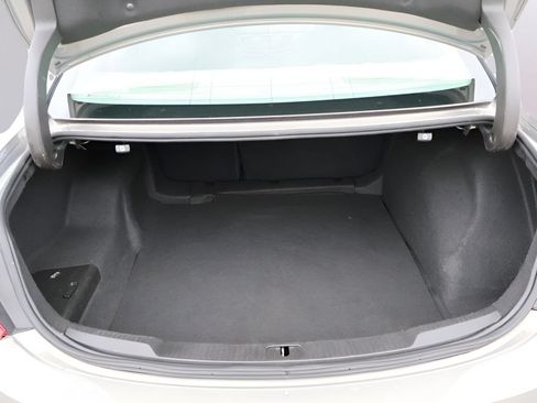 Used 2018 Buick LaCrosse Essence FWD image 16