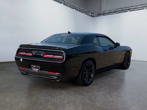 Used 2022 Dodge Challenger R/T Scat Pack RWD image 5