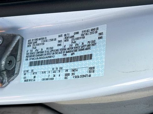 Used 2016 Ford Escape Titanium w/ Equipment Group 301A AWD/4WD image 14