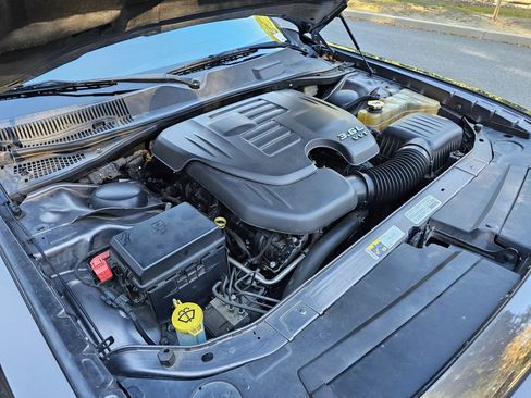 Used 2013 Dodge Challenger SXT image 28