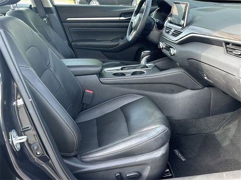 Certified 2019 Nissan Altima 2.5 Platinum image 14