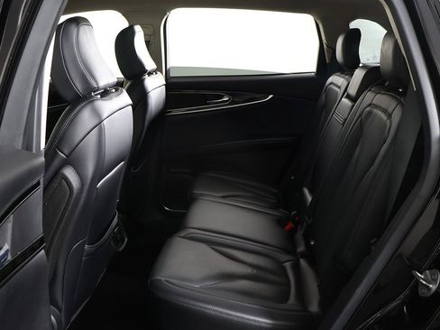 Used 2022 Lincoln Nautilus Reserve image 32