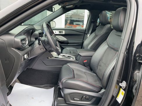 Used 2023 Ford Explorer ST w/ Equipment Group 401A image 8