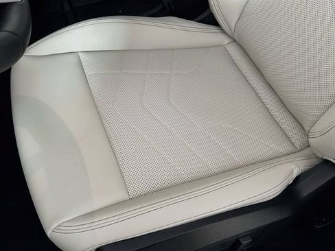 New 2026 BMW X1 xDrive28i w/ Technology Package AWD/4WD image 19