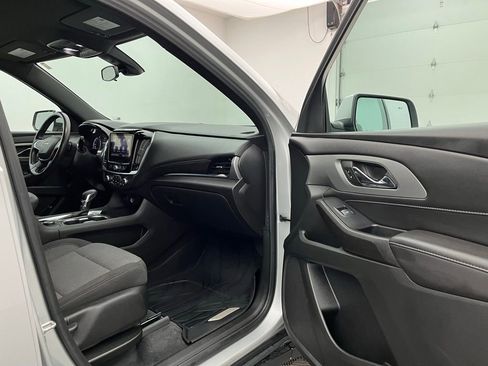 Used 2022 Chevrolet Traverse LT w/ LPO, Floor Liner Package image 24