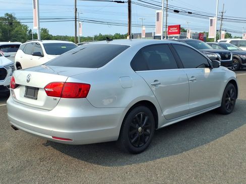 Used 2014 Volkswagen Jetta SE FWD image 3