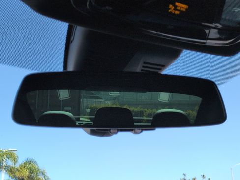 Used 2021 BMW 330i Sedan w/ M Sport Package image 27