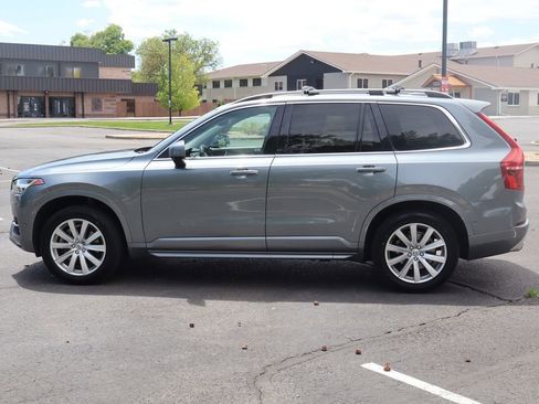 Used 2017 Volvo XC90 T6 Momentum w/ Vision Package AWD/4WD image 9