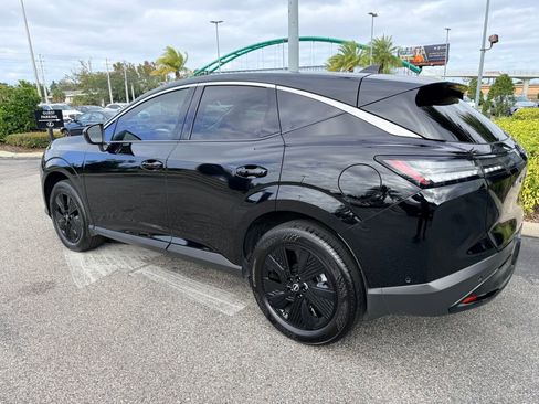 Used 2025 Nissan Murano SV image 2