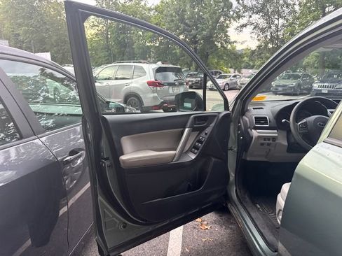 Used 2016 Subaru Forester 2.5i Premium w/ All-Weather Package AWD/4WD image 8