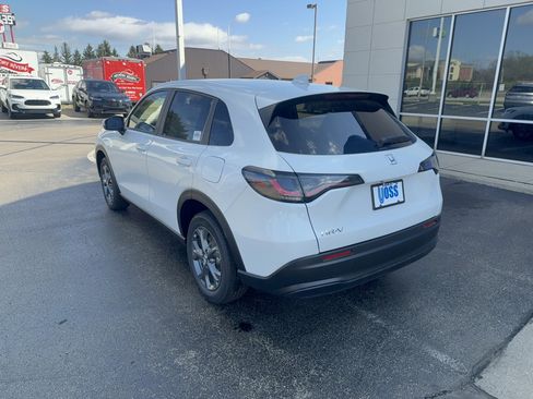 New 2026 Honda HR-V LX image 7
