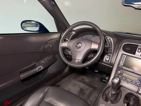 Used 2006 Chevrolet Corvette Convertible w/ Preferred Equipment Group RWD image 15