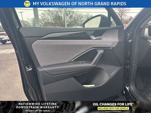 New 2026 Volkswagen Tiguan S image 9