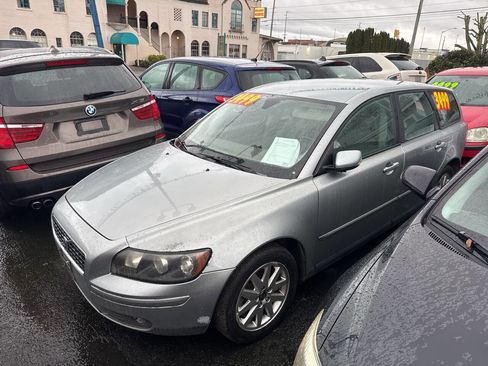 Used 2006 Volvo V50 T5 image 10